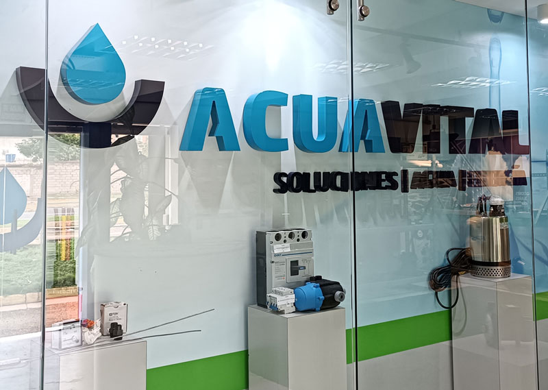 Nosotros. Imagen de exhibidor interior de Acuavital